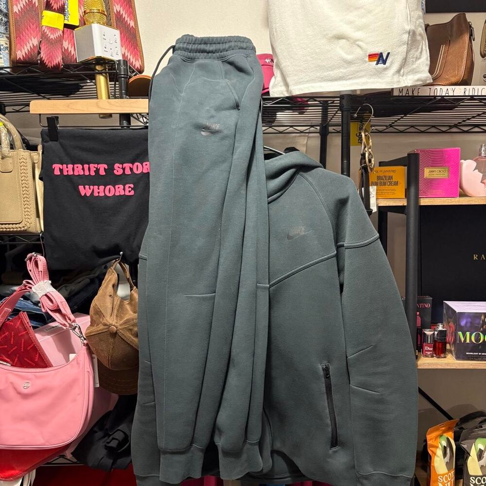 Nike tech fleece grey zip